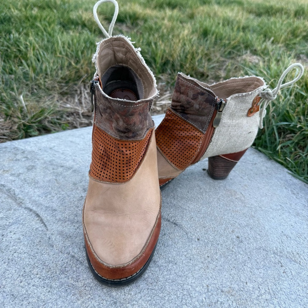 Elite By Corkys Ankle Booties Womens 7 Brown Leather Mixed Media Block Heel BT13